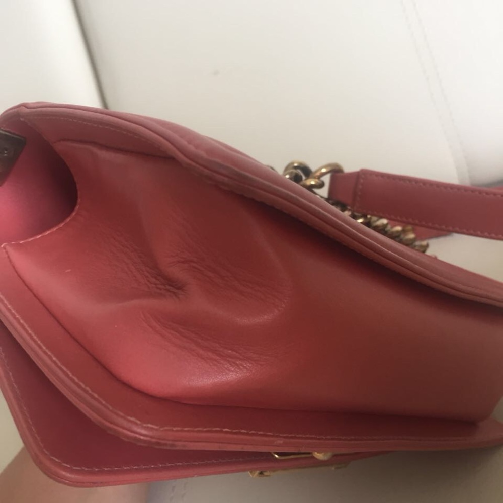 SOLD❌Chanel Metallic Pink Stingray Small Boy - Picture 3 of 8